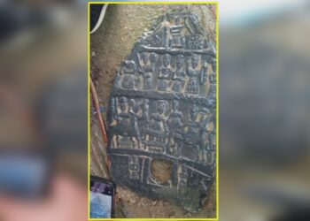 کولگام میں کھدائی کے دوران قدیم پتھر برآمد